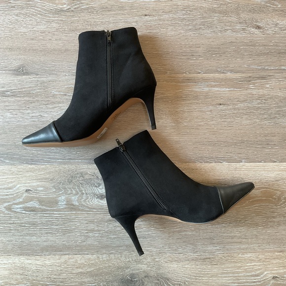 NWOT Express High Heeled Cap Toe Suade Ankle Boot, Size 9 - Picture 3 of 6